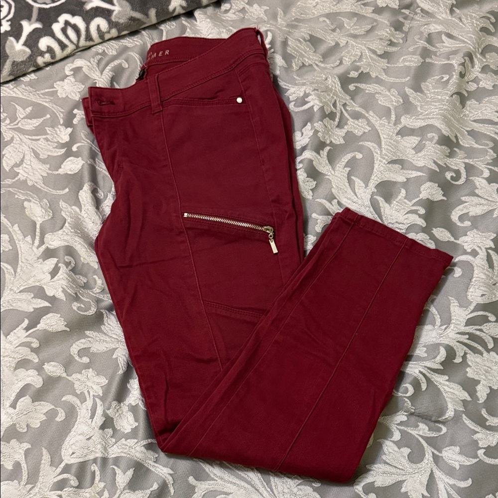 WHBM Women's Burgundy Skimmer Pants
